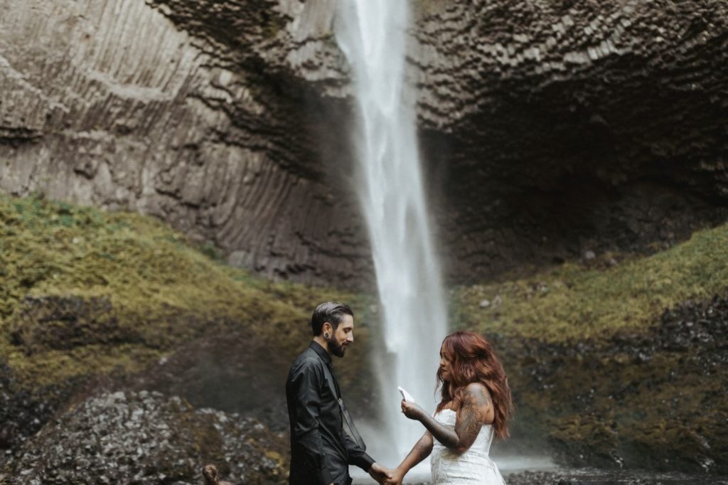 oregon waterfall elopement