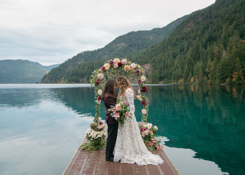 lake crescent wedding