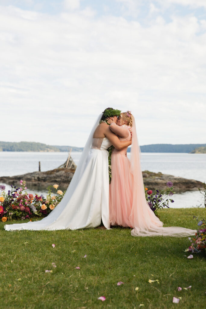 Orcas Island wedding fairytale first kiss